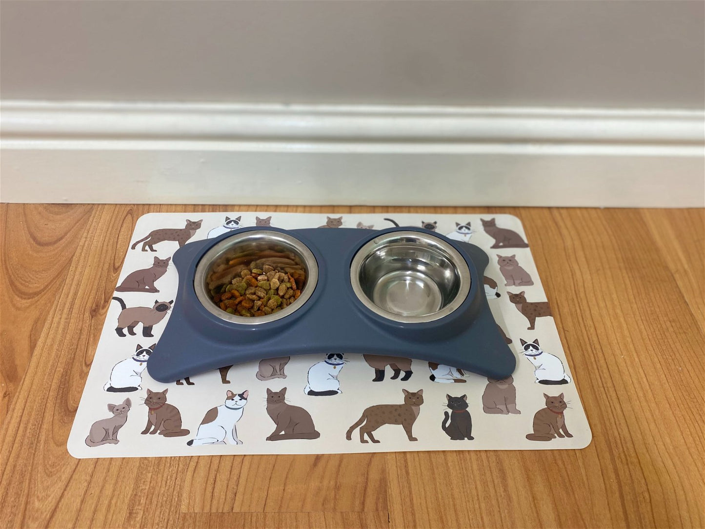 Wipeable Cat Themed Placemat 30x45cm-2