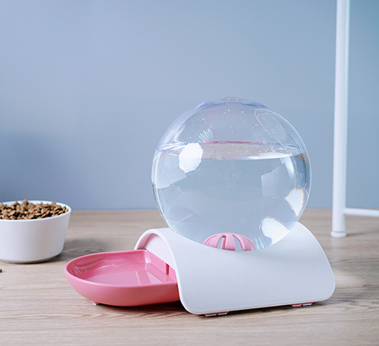 Spherical water fountain