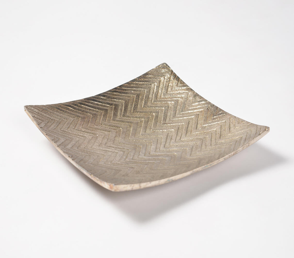 Silver Lacquered Aluminium Decorative Trays (Set of 2)